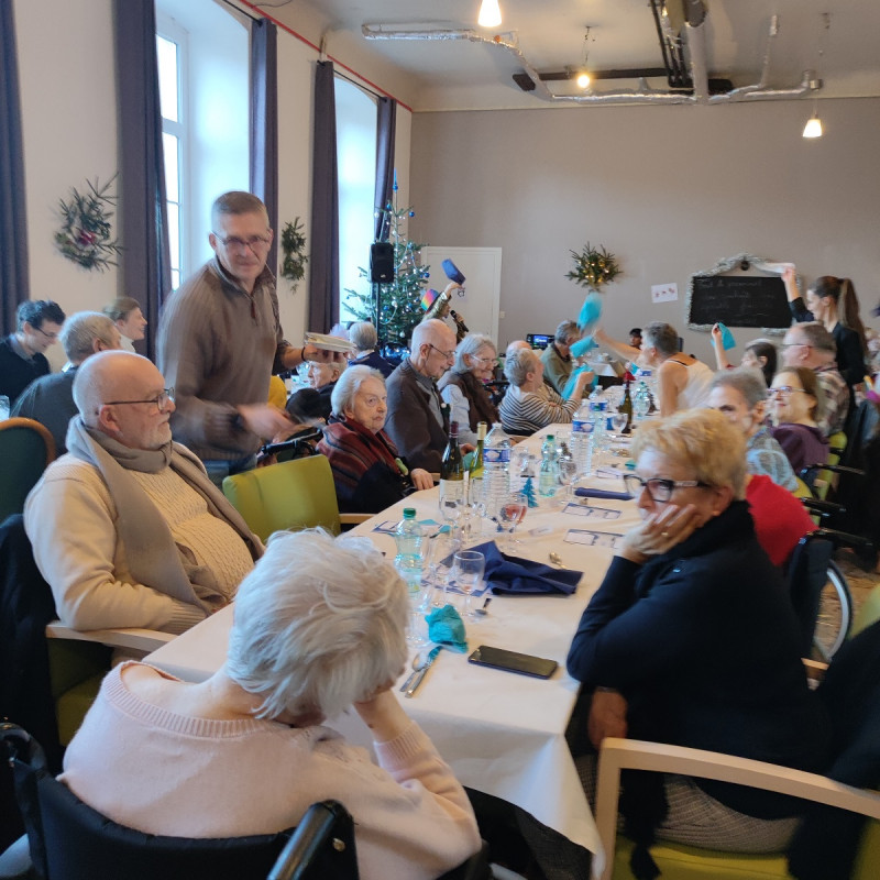 suite REPAS DE NOËL AVEC LES FAMILLES