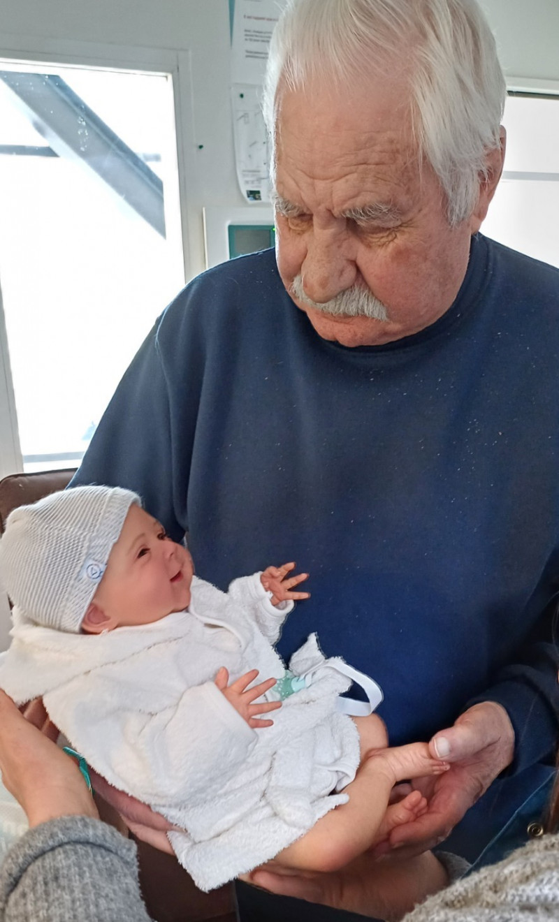 Atelier émotion, détente et souvenirs avec une poupée