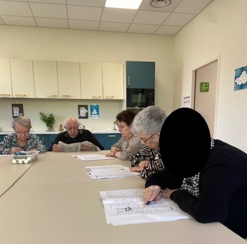 Mots mêlés et mots croisés