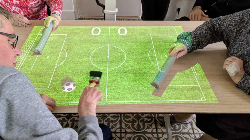 TABLE CONNECTEE