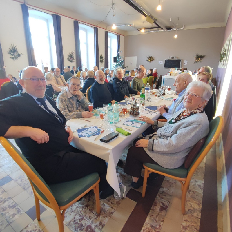 suite REPAS DE NOËL AVEC LES FAMILLES