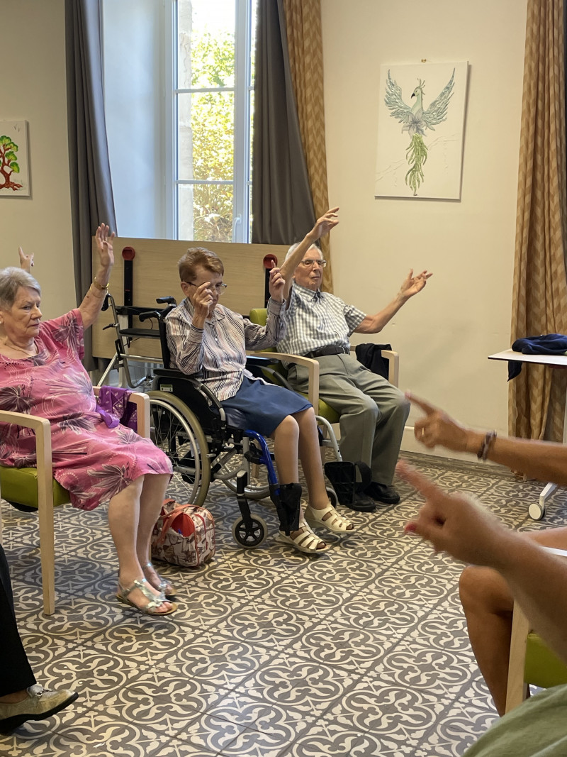 Danse sur chaises