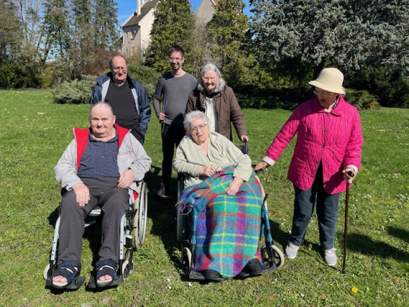 SORTIE DANS LE PARC EHPAD