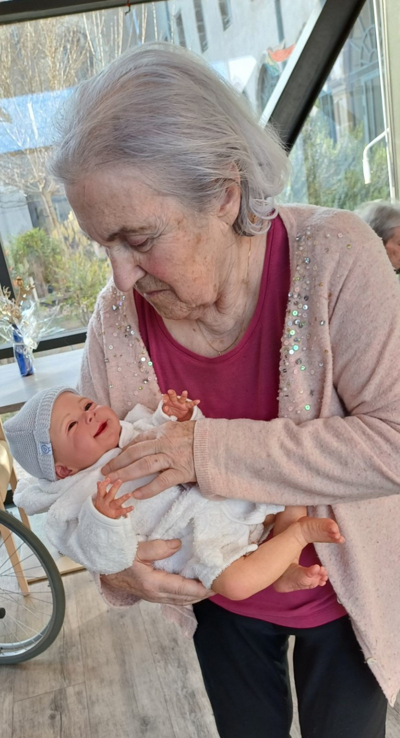 Atelier émotion, détente et souvenirs avec une poupée