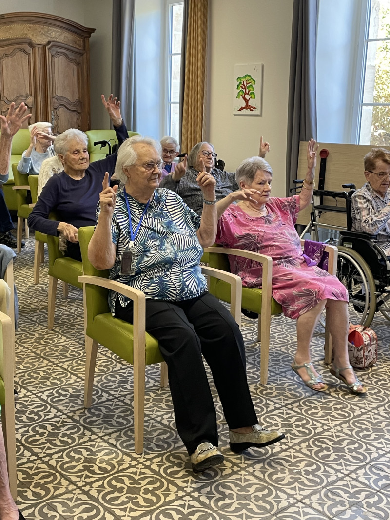 Danse sur chaises