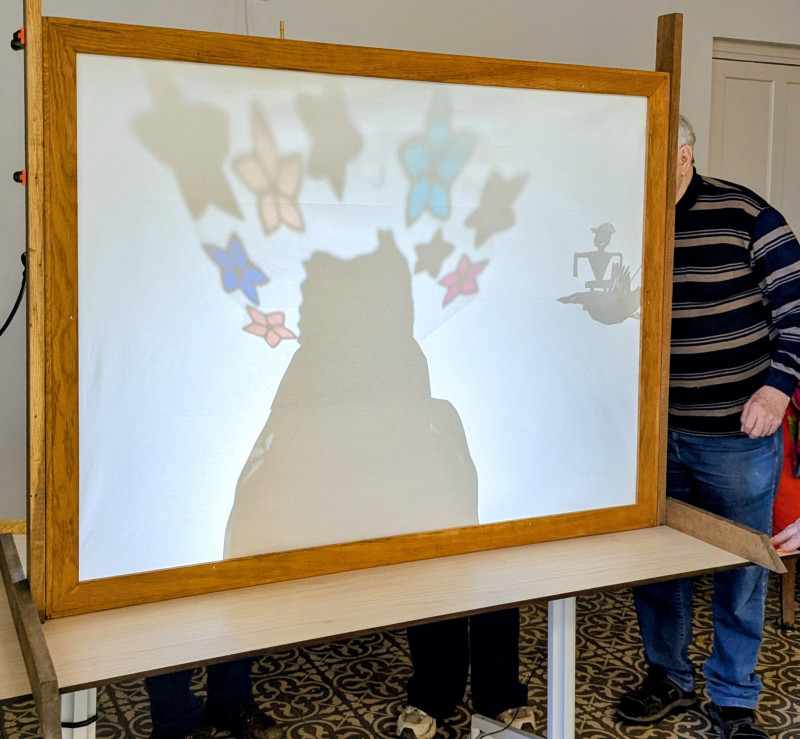 Atelier théâtre d’ombres, Un moment de partage intergénérationnel